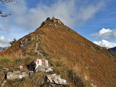 MONTE GIOCO (1366 m) colorato d鈥檃tunno, da Spettino di S. Pellegrino Terme la mattina del 25 ottobre 2020 - FOTOGALLERY